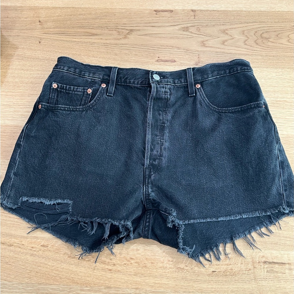 Levi 501 Original Fit High Rise Women’s Jean Shorts Size 34